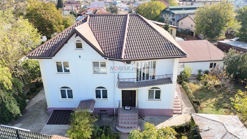 Dobroesti  Vila spatioasa S+P+1E+M  8 camere 800 mp teren